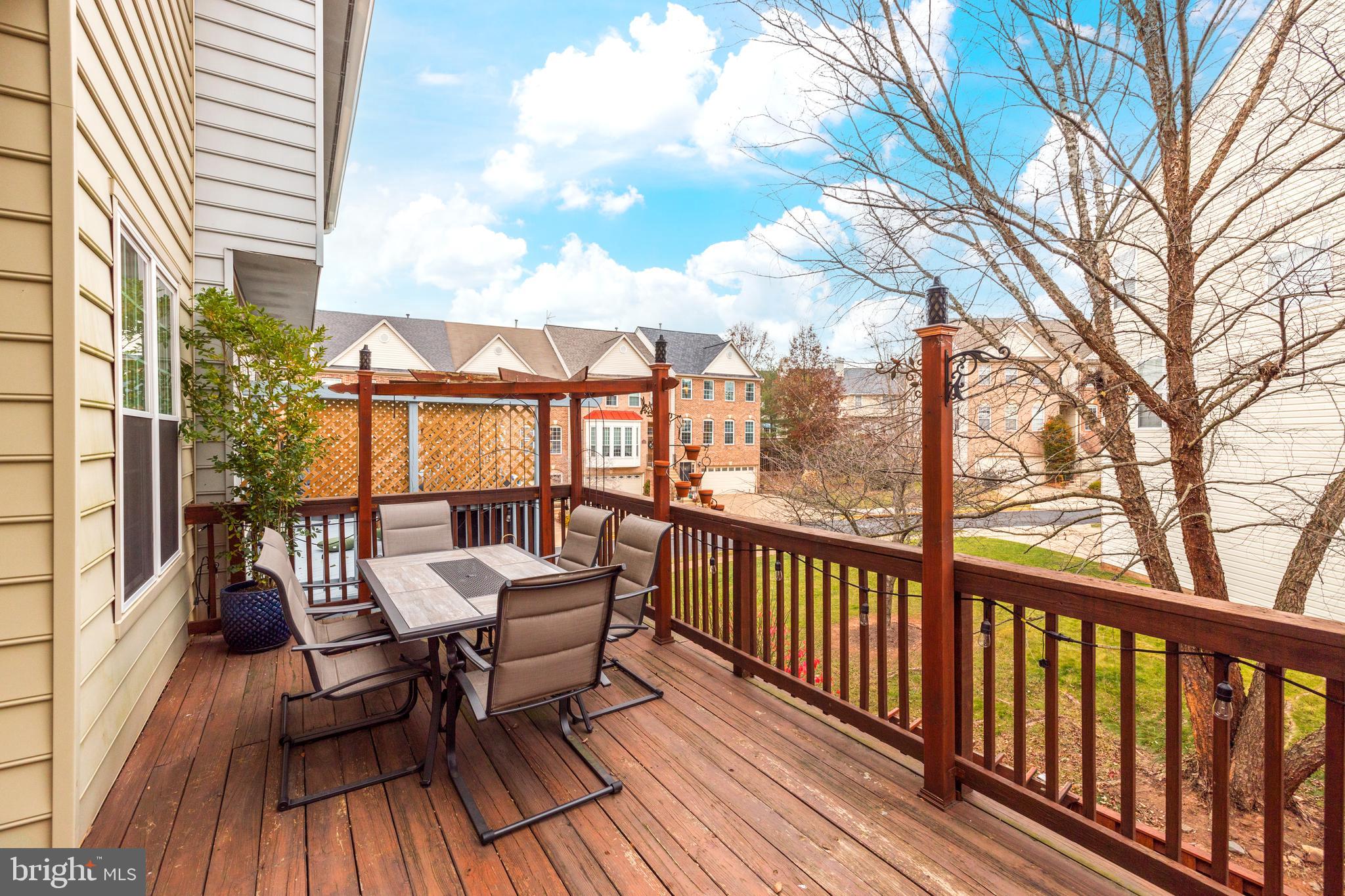 20704 Riptide Square Sterling, VA 20165 - Photo 41 of 47 Gallery Image 41