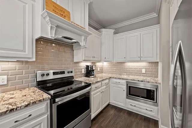 $335,000 | 15908 Fontana Street, Unit 240, Overland Park, KS 66085