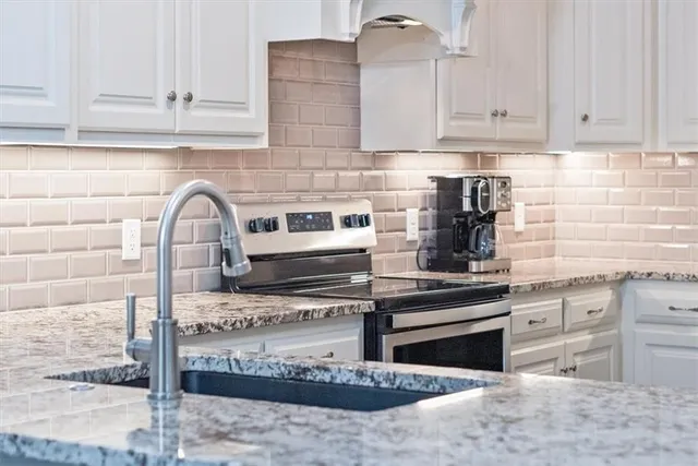 $335,000 | 15908 Fontana Street, Unit 240, Overland Park, KS 66085