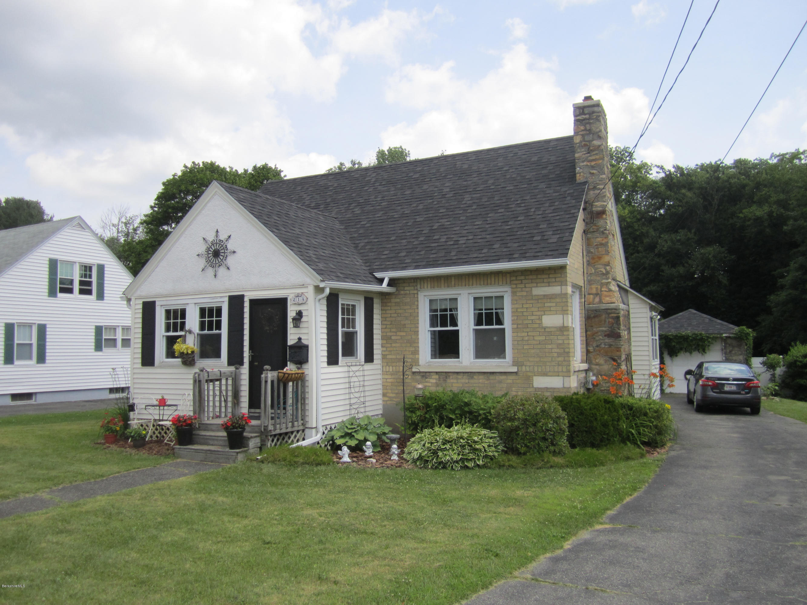 214 Benedict Road Pittsfield, MA 01201 - Photo 2 of 32 IMG_1342
