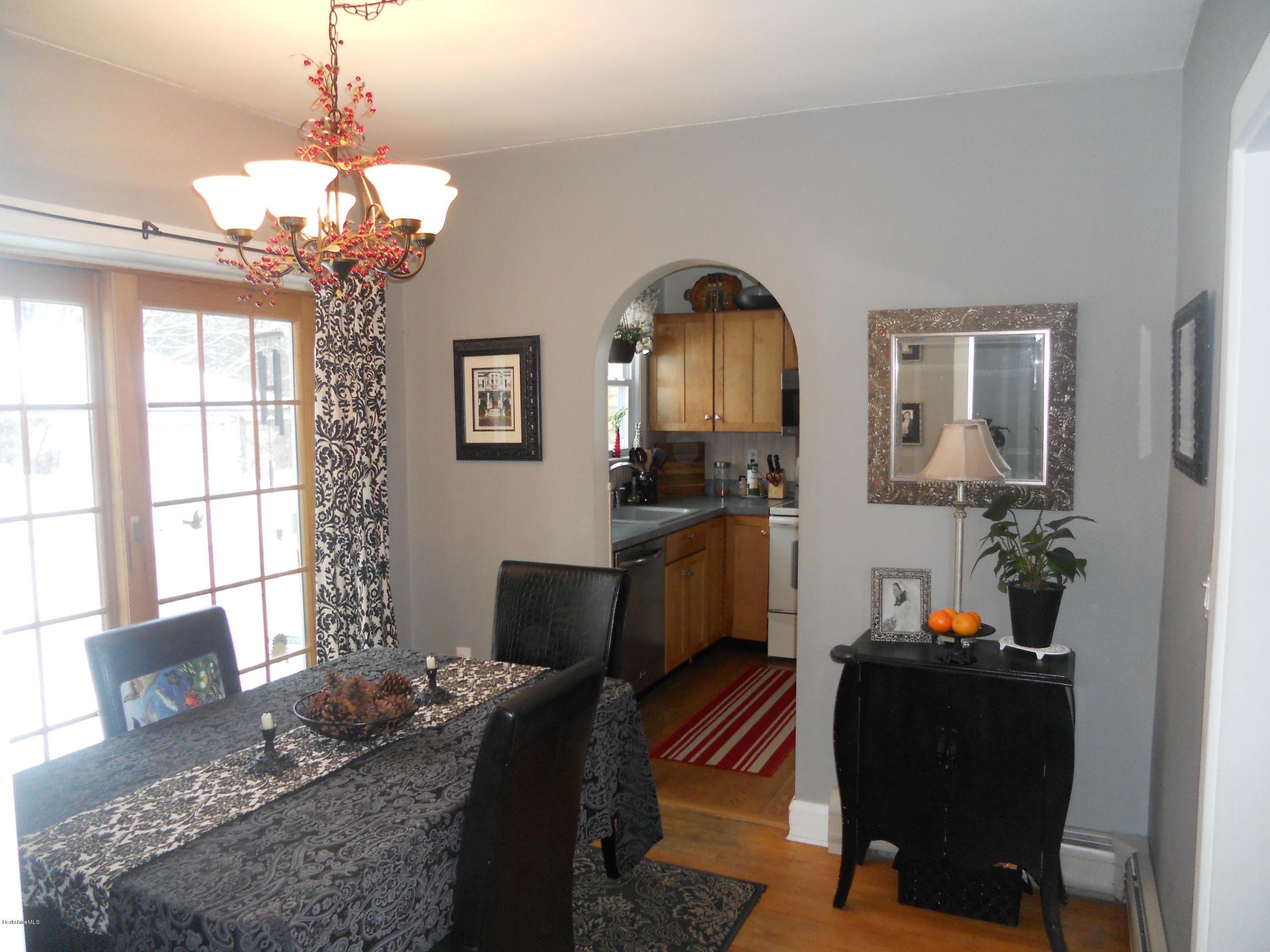 214 Benedict Road Pittsfield, MA 01201 - Photo 12 of 32 Dining Room
