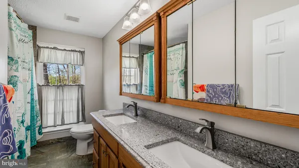 $765,000 | 13104 Holly Leaf Court, Woodbridge, VA 22192