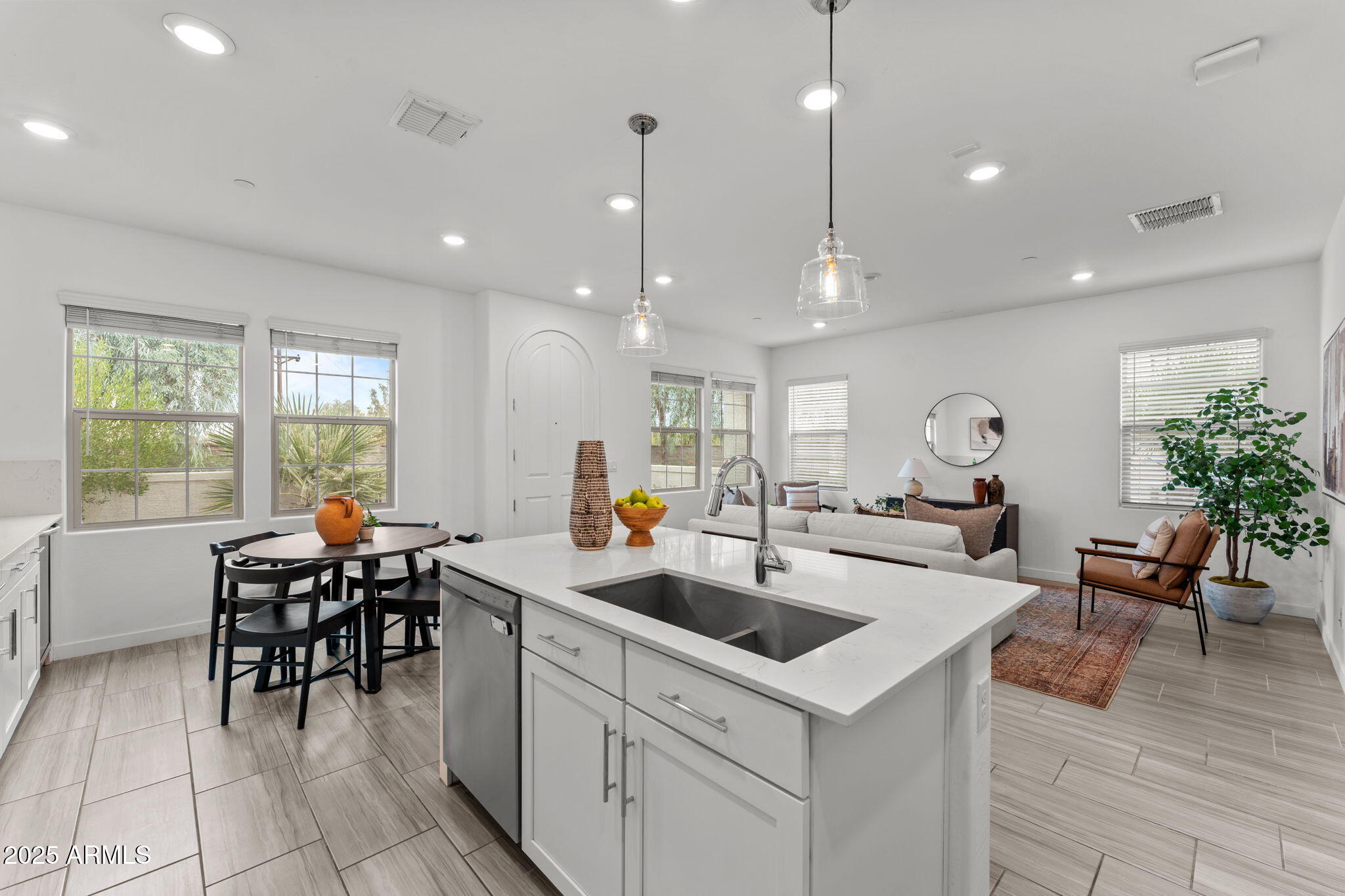 4077 South Sabrina Drive, Unit 127 Chandler, AZ 85248 - Photo 12 of 46 19-web-or-mls-DSC07777