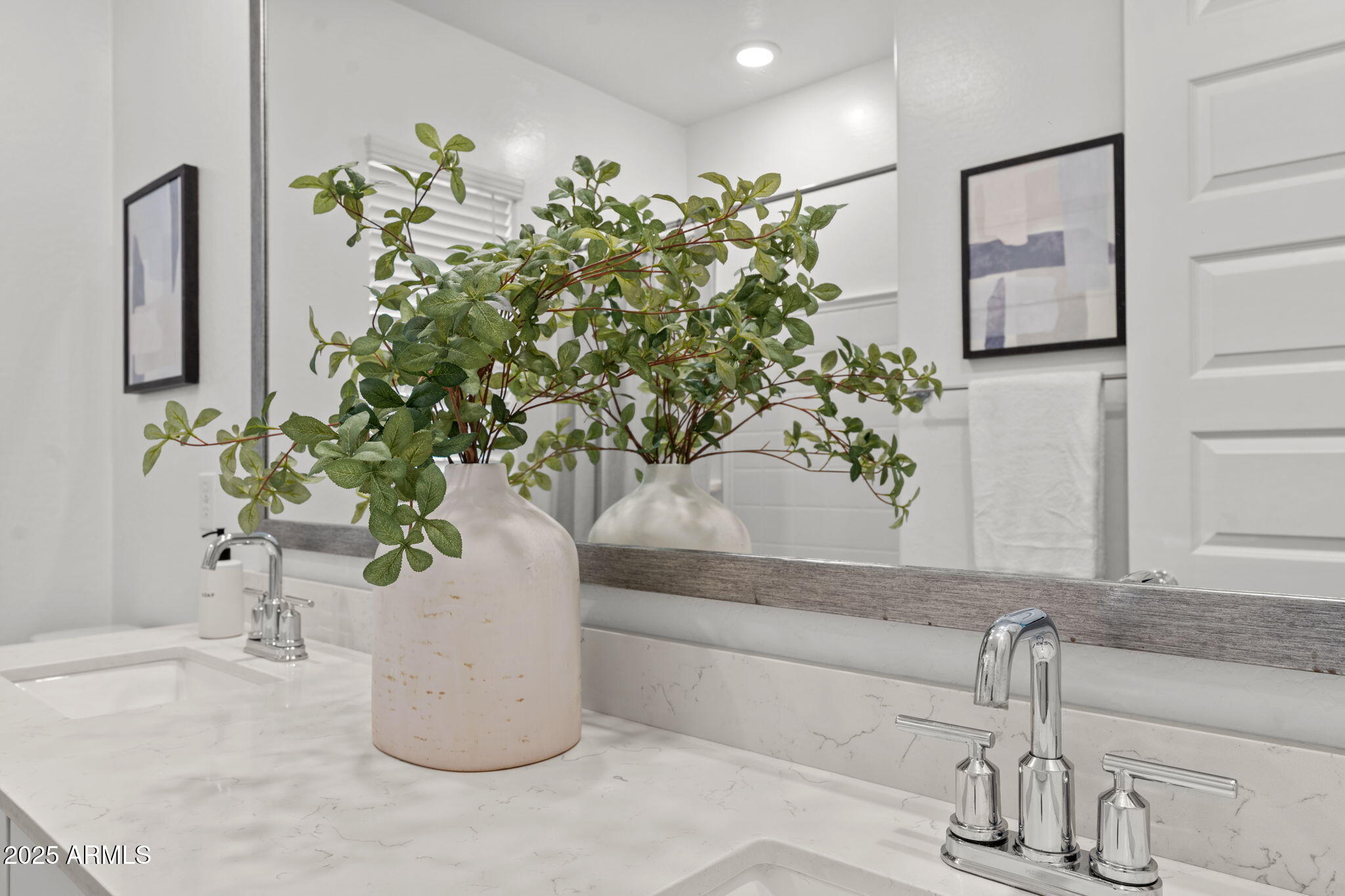 4077 South Sabrina Drive, Unit 127 Chandler, AZ 85248 - Photo 27 of 46 48-web-or-mls-DSC07922