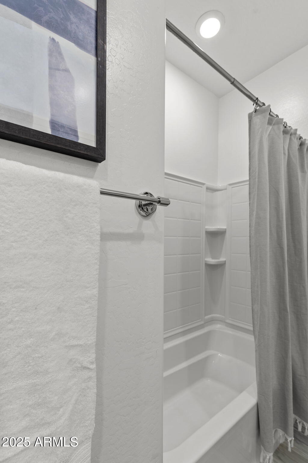 4077 South Sabrina Drive, Unit 127 Chandler, AZ 85248 - Photo 28 of 46 a bathroom with a bathtub