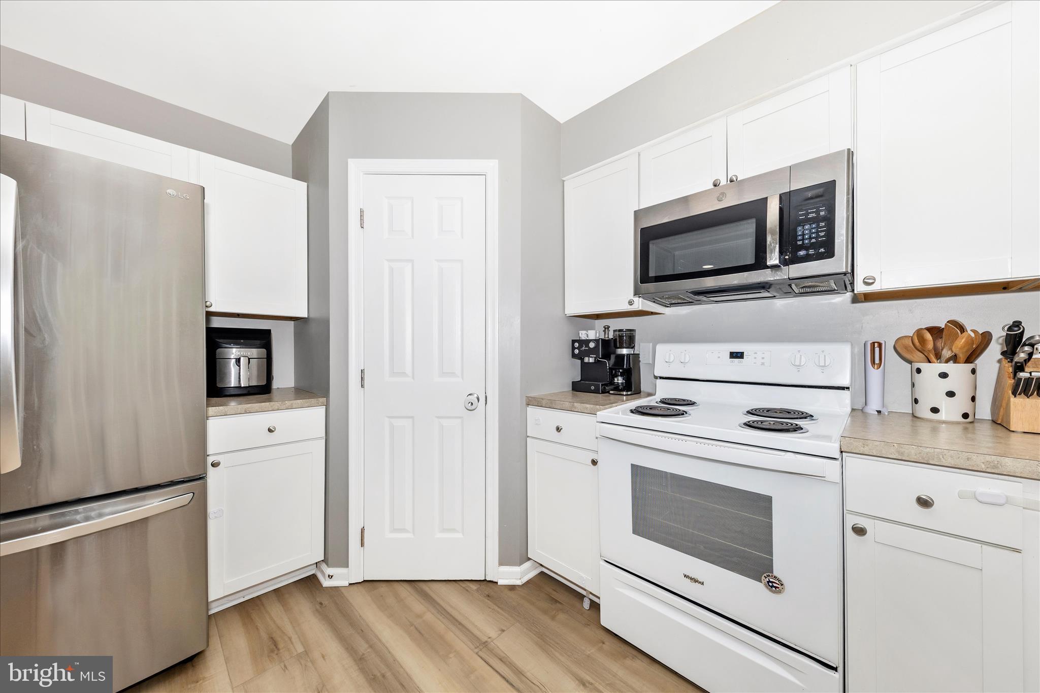 6107 Pine Ridge Terrace Frederick, MD 21701 - Photo 14 of 57 Kitchen
