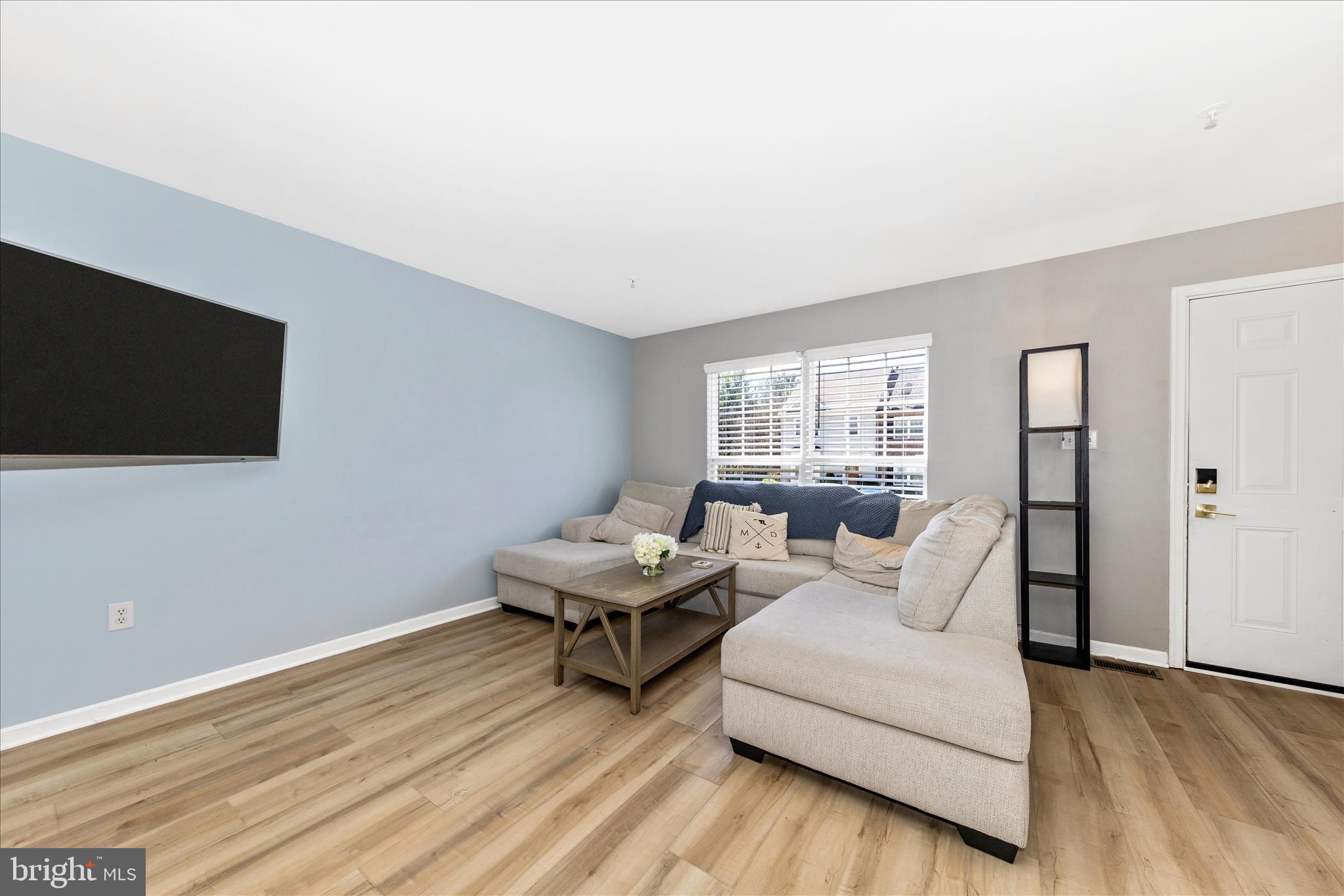 6107 Pine Ridge Terrace Frederick, MD 21701 - Photo 4 of 57 Living Room