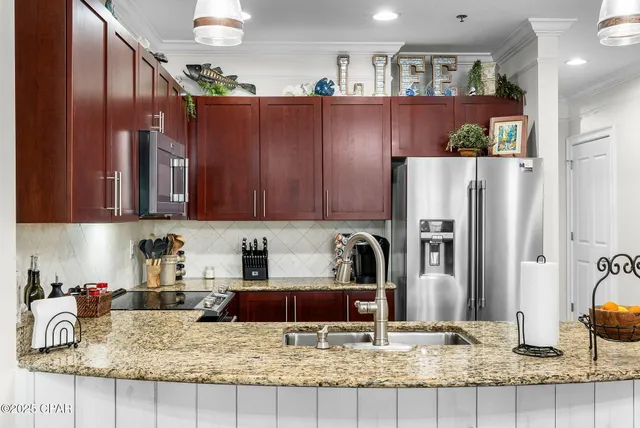 $515,000 | 3001 West 10th Street, Unit 202, Panama City, FL 32401