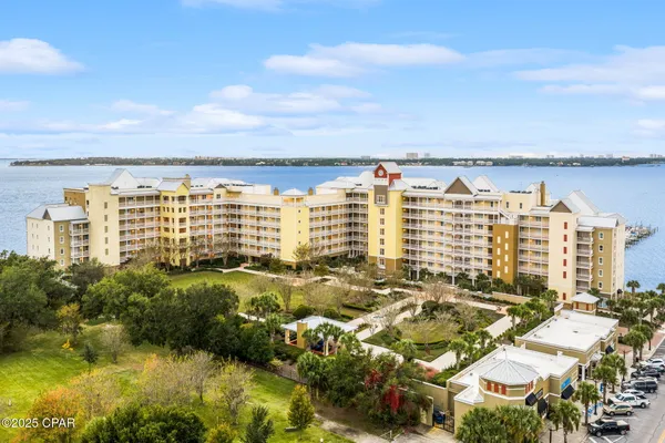 $475,000 | 3001 West 10th Street, Unit 202, Panama City, FL 32401