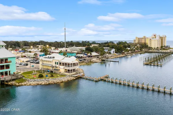 $475,000 | 3001 West 10th Street, Unit 202, Panama City, FL 32401