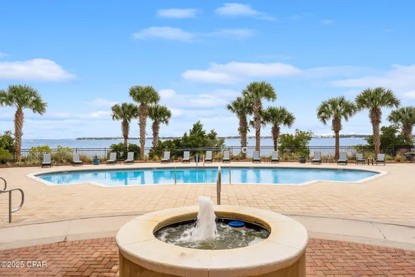 $475,000 | 3001 West 10th Street, Unit 202, Panama City, FL 32401