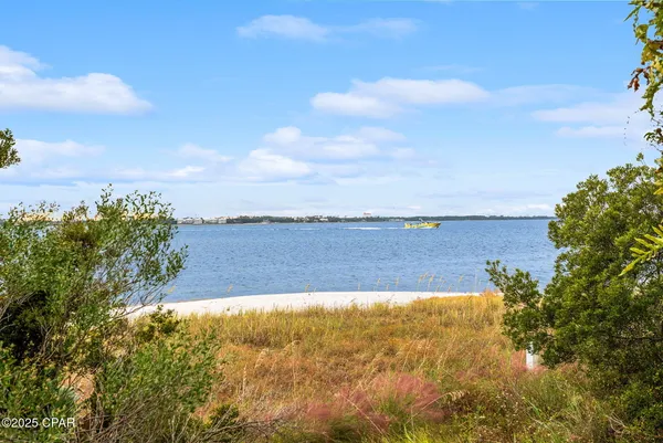 $475,000 | 3001 West 10th Street, Unit 202, Panama City, FL 32401