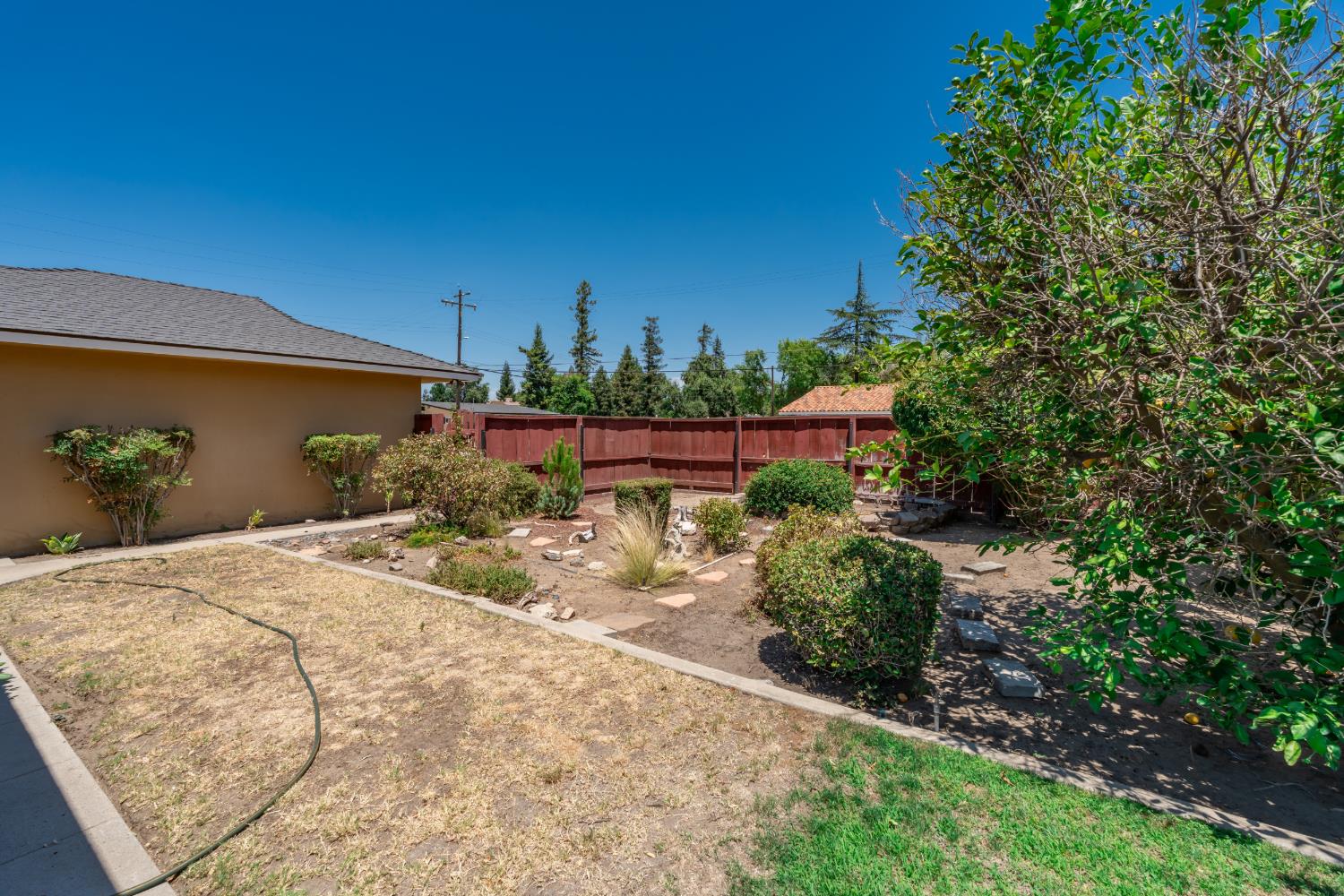 4328 East Rialto Avenue Fresno, CA 93726 - Photo 34 of 43