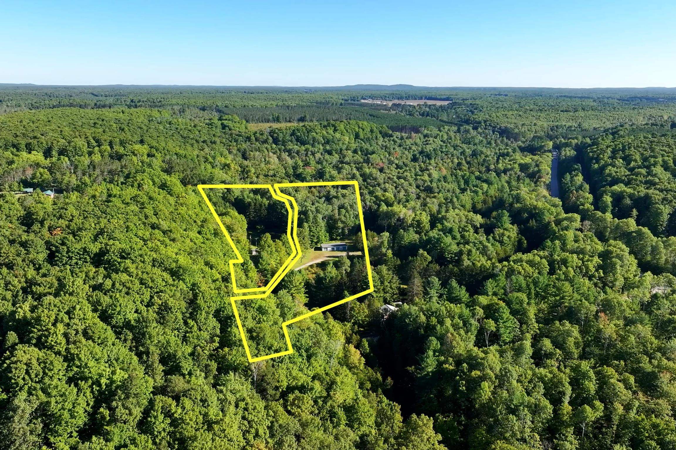 15172 Clark's Mill Road Interlochen, MI 49643 - Photo 5 of 69 1950615-f6548d31-8e4b-4c89-9edb-d47642f4d9e9.JPG