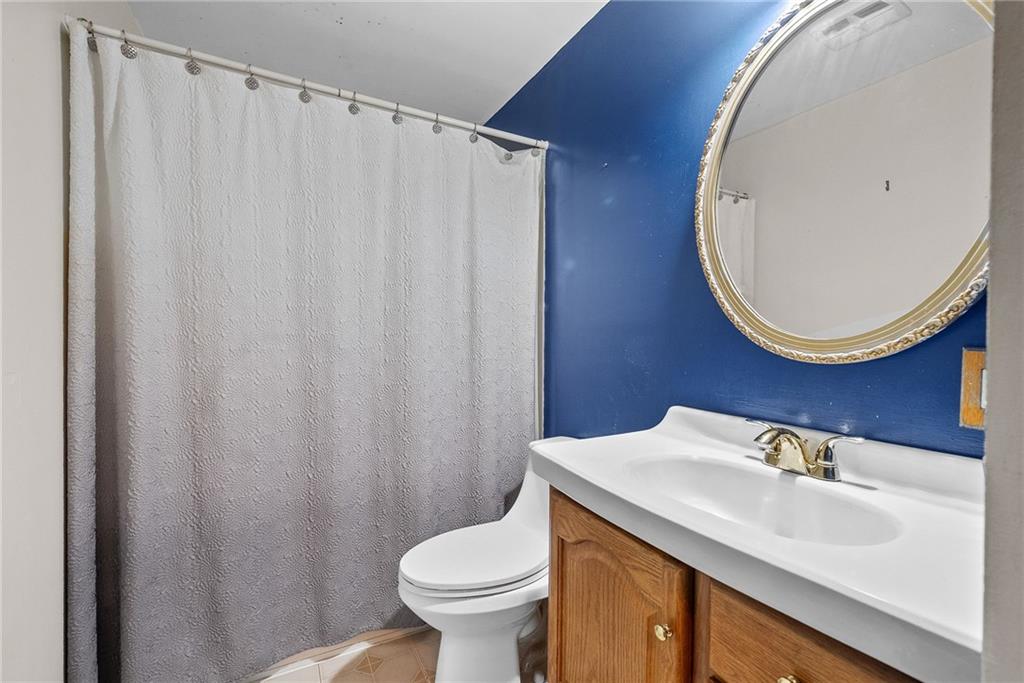 1060 Sugar Run Road Finleyville, PA 15332 - Photo 21 of 50 Upper level Full Bath with tub