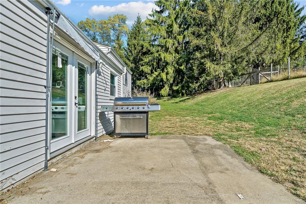 1060 Sugar Run Road Finleyville, PA 15332 - Photo 30 of 50 Accessible from dining area!
