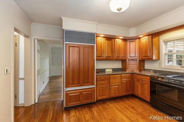 $550,000 | 635 North Linden Street, Marshall, MI 49068