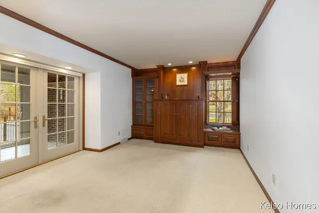 $550,000 | 635 North Linden Street, Marshall, MI 49068