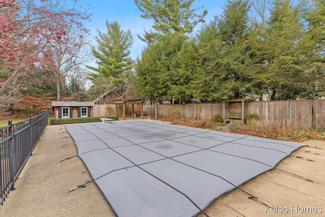 $550,000 | 635 North Linden Street, Marshall, MI 49068