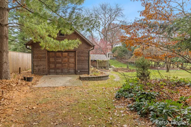 $550,000 | 635 North Linden Street, Marshall, MI 49068