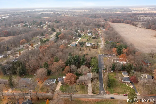 $550,000 | 635 North Linden Street, Marshall, MI 49068