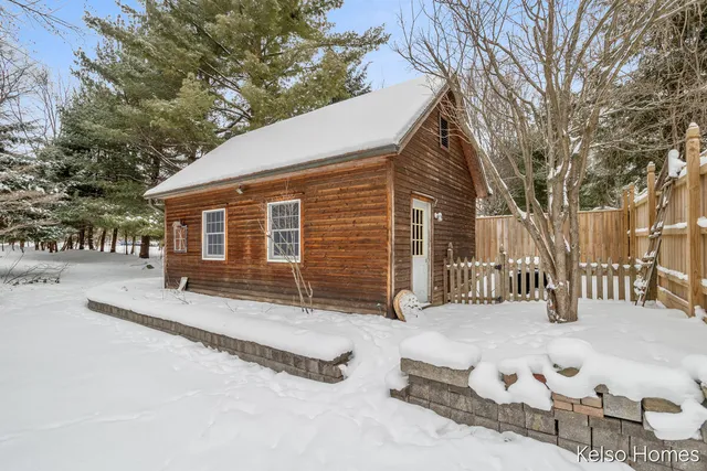 $550,000 | 635 North Linden Street, Marshall, MI 49068