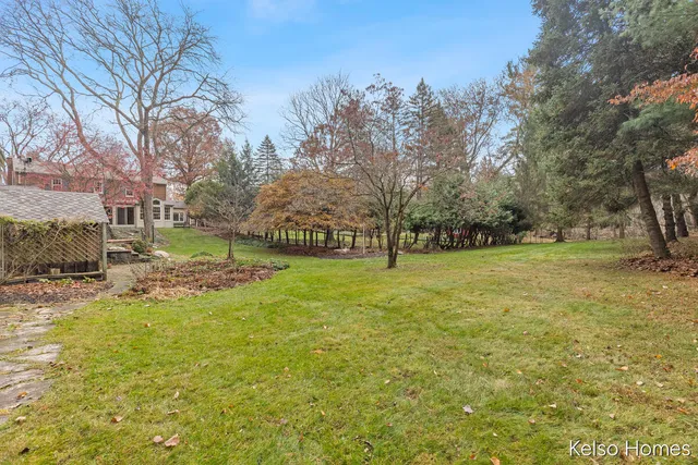 $550,000 | 635 North Linden Street, Marshall, MI 49068