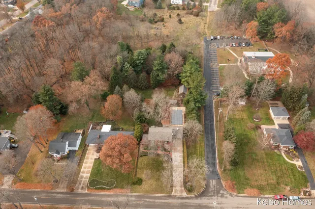 $550,000 | 635 North Linden Street, Marshall, MI 49068