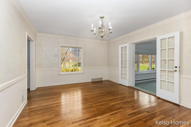 $550,000 | 635 North Linden Street, Marshall, MI 49068