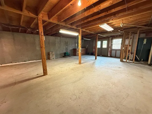 $699,000 | 2086 Walker Mountain Road, Clarendon, VT 05777