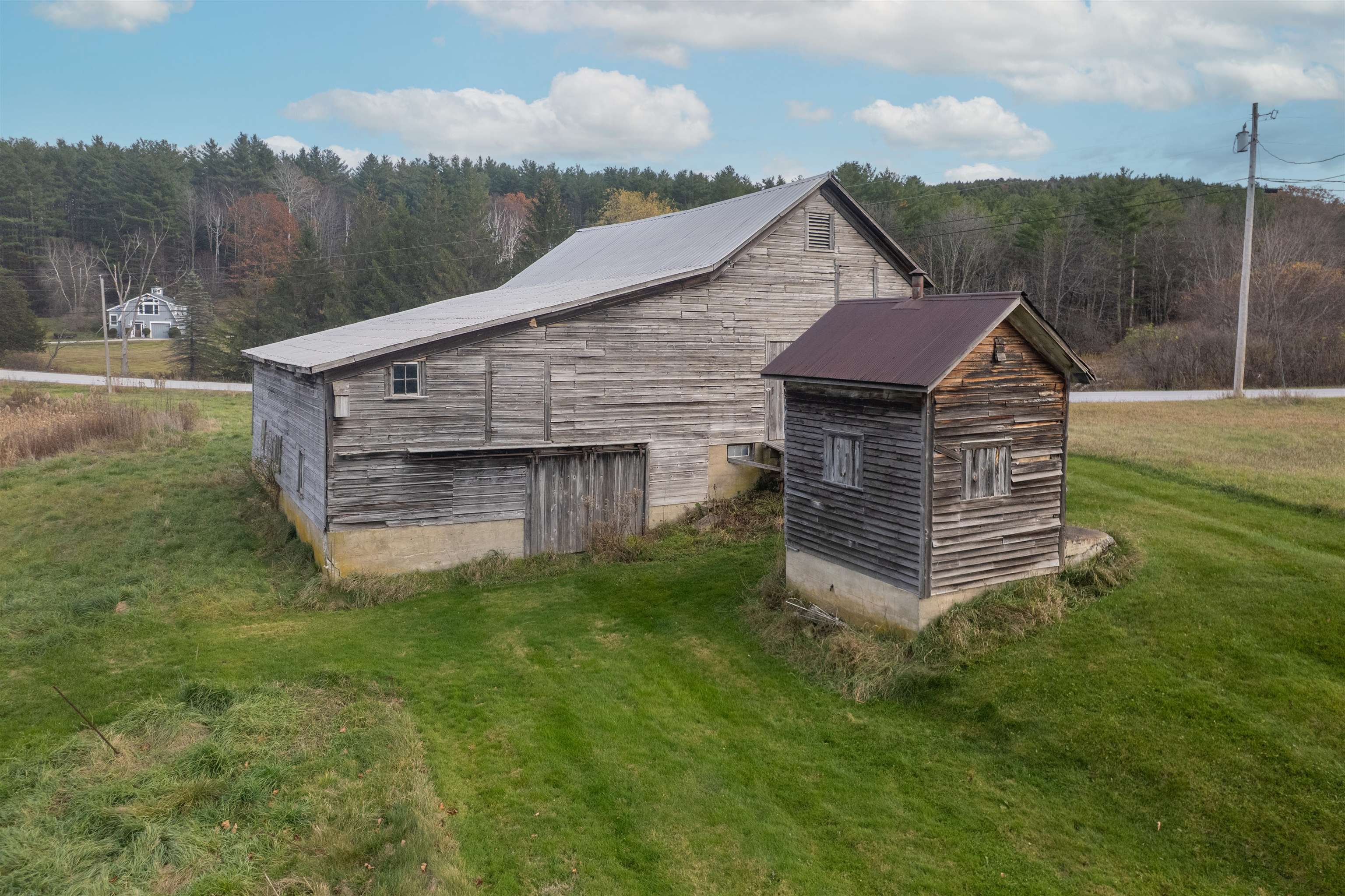 2086 Walker Mountain Road Clarendon, VT 05777 - Photo 4 of 46