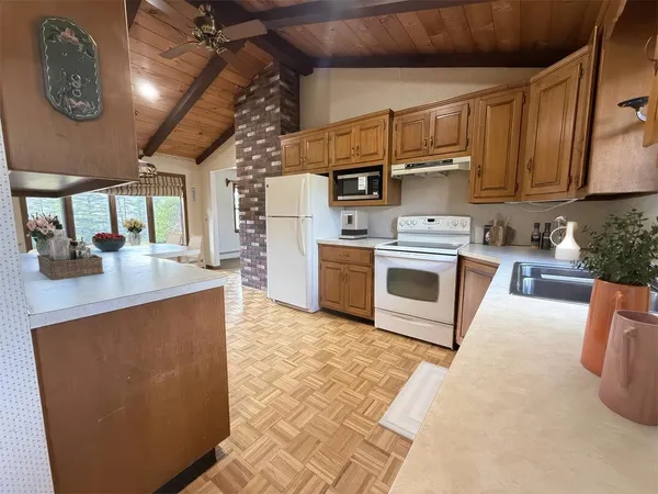 $649,900 | 2086 Walker Mountain Road, Clarendon, VT 05777