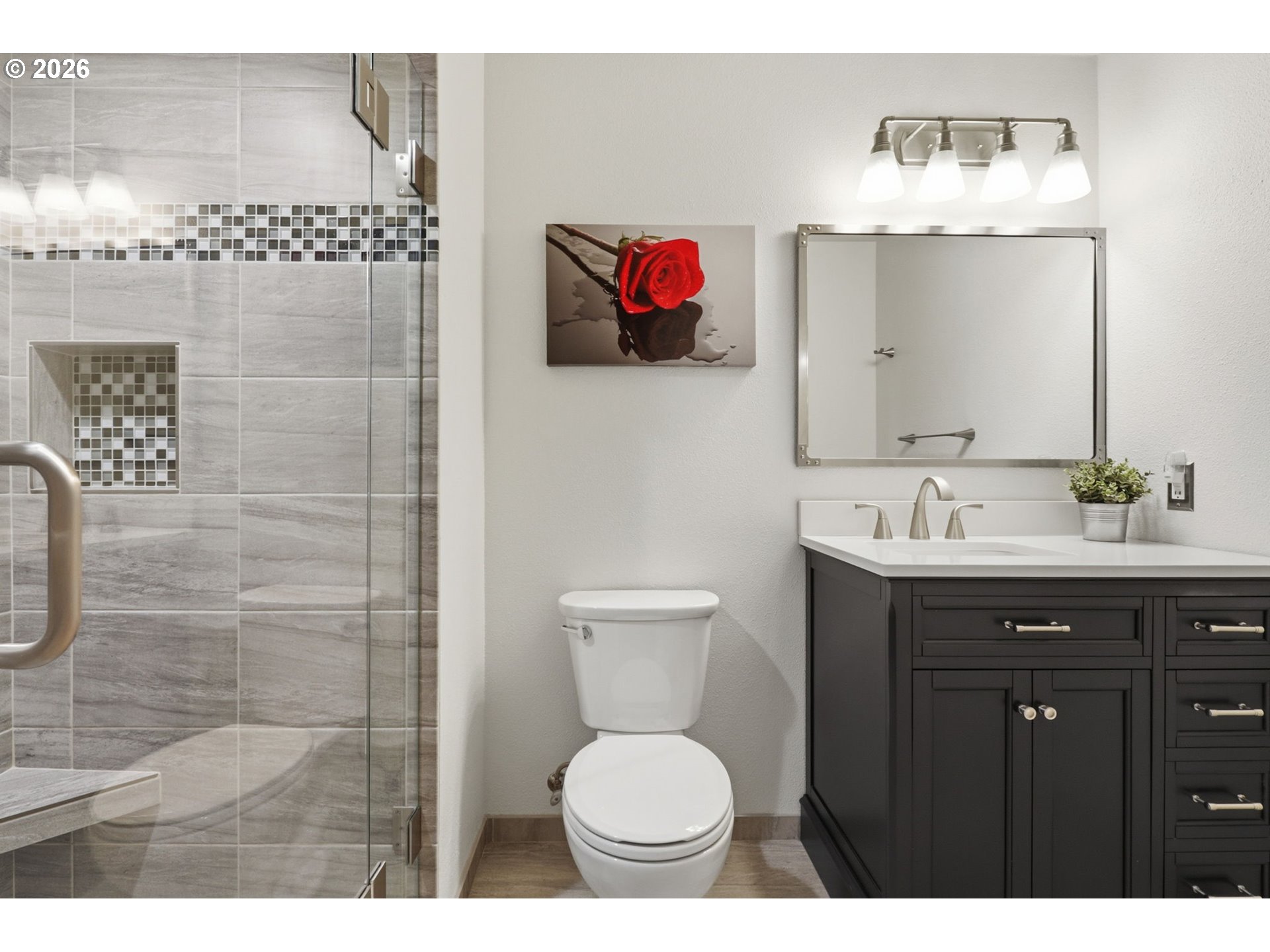19654 Southwest Murphy Street Beaverton, OR 97078 - Photo 23 of 41 Owner's Suite Bathroom