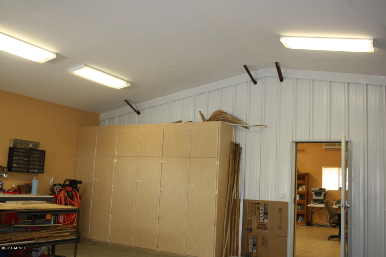 772 South Holmes Road Apache Junction, AZ 85119 - Photo 23 of 37 GARAGE/WORKSHOP/OFC