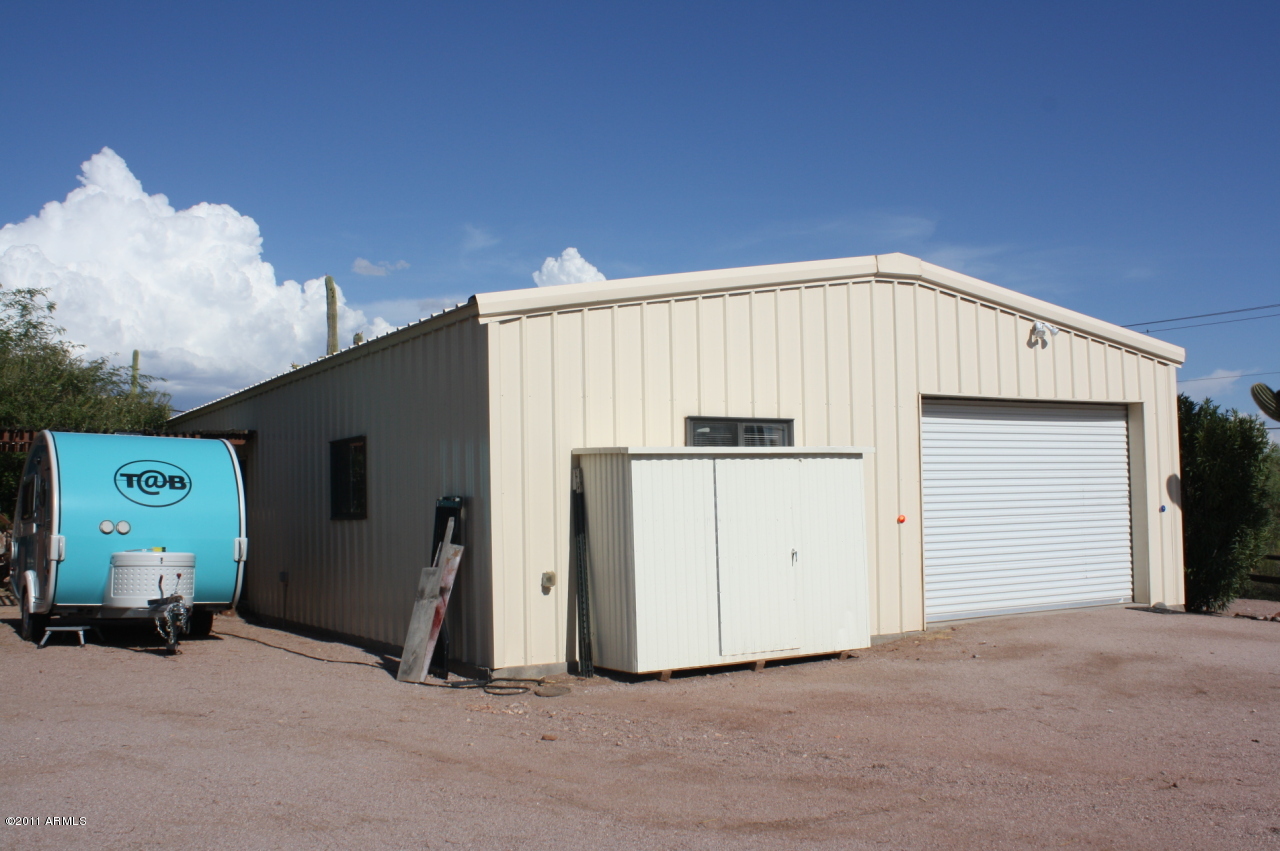 772 South Holmes Road Apache Junction, AZ 85119 - Photo 29 of 37 WORKSHOP/GARAGE/OFC EXTERIOR