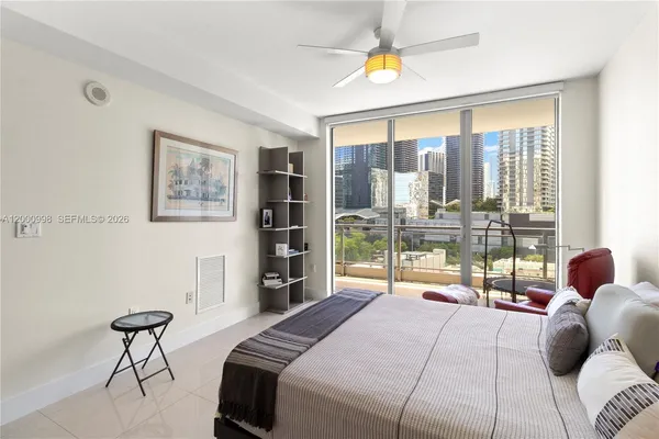$4,500 | 92 Southwest 3rd Street, Unit 1202, Miami, FL 33130