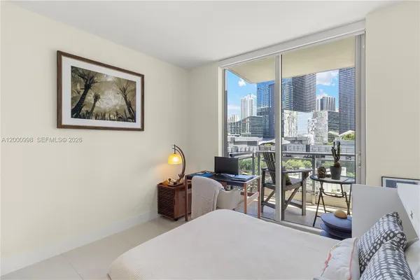 $4,500 | 92 Southwest 3rd Street, Unit 1202, Miami, FL 33130