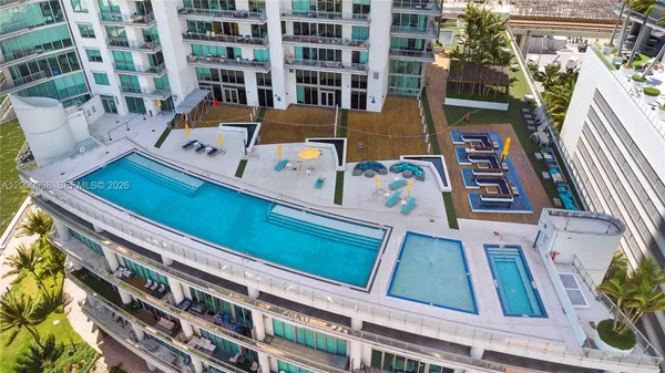 $4,500 | 92 Southwest 3rd Street, Unit 1202, Miami, FL 33130