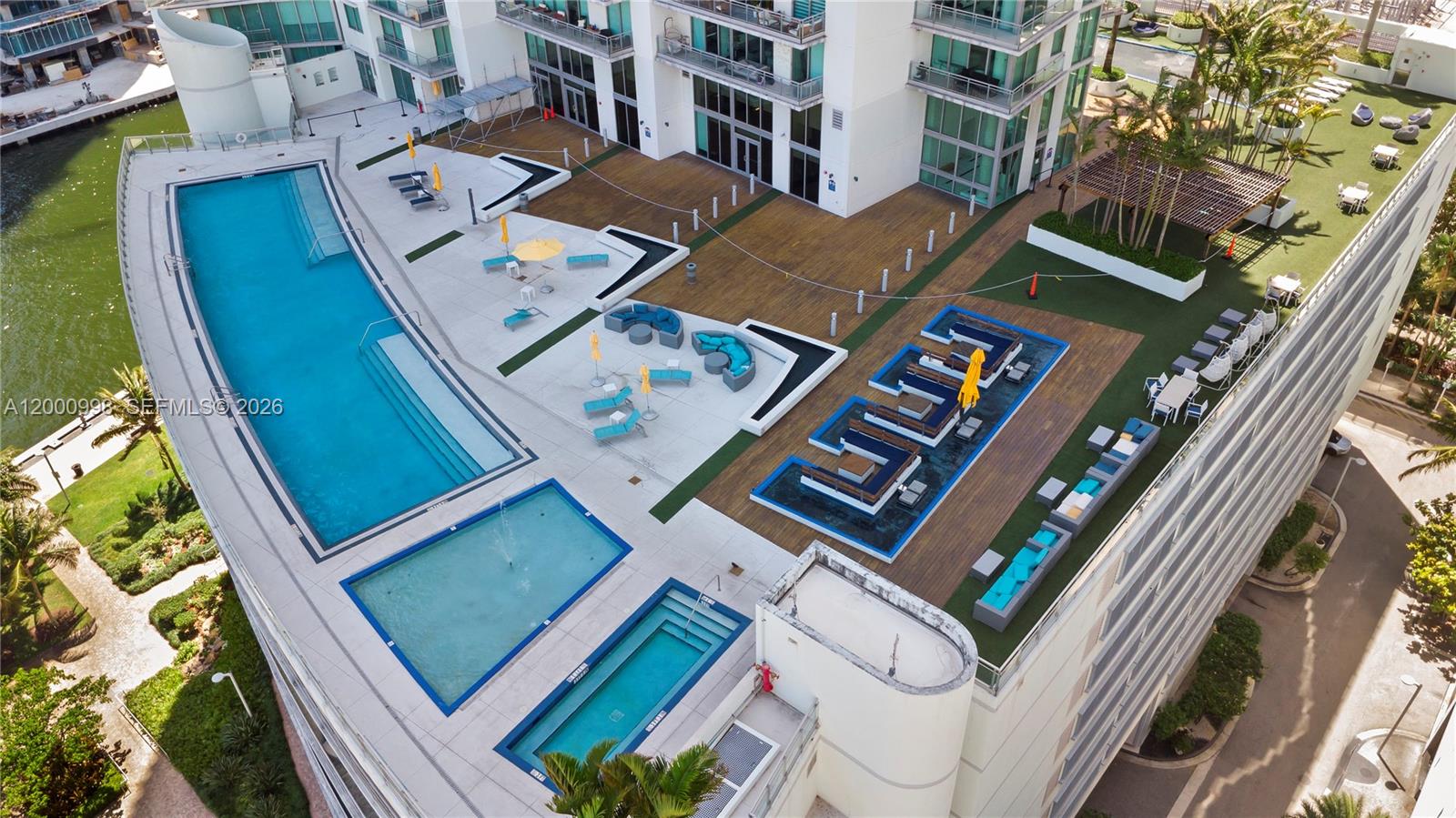 92 Southwest 3rd Street, Unit 1202 Miami, FL 33130 - Photo 30 of 34