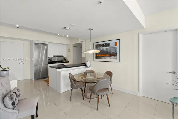 $4,500 | 92 Southwest 3rd Street, Unit 1202, Miami, FL 33130