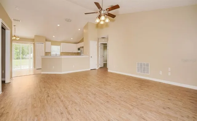 $1,900 | 3215 40th Avenue West, Bradenton, FL 34205