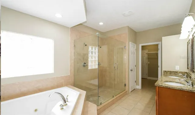 $1,900 | 3215 40th Avenue West, Bradenton, FL 34205