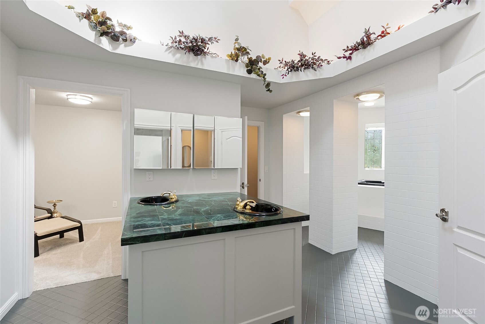8480 Thompson Beach Road Anacortes, WA 98221 - Photo 23 of 40