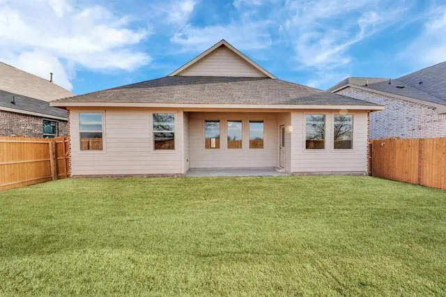 $2,350 | 524 Ranchito Pass, Haslet, TX 76052