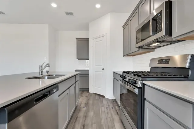 $2,350 | 524 Ranchito Pass, Haslet, TX 76052