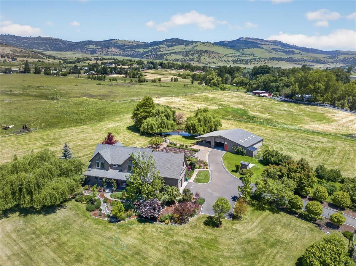 39 East Valley View Road Ashland, OR 97520 - Photo 67 of 73 06-6