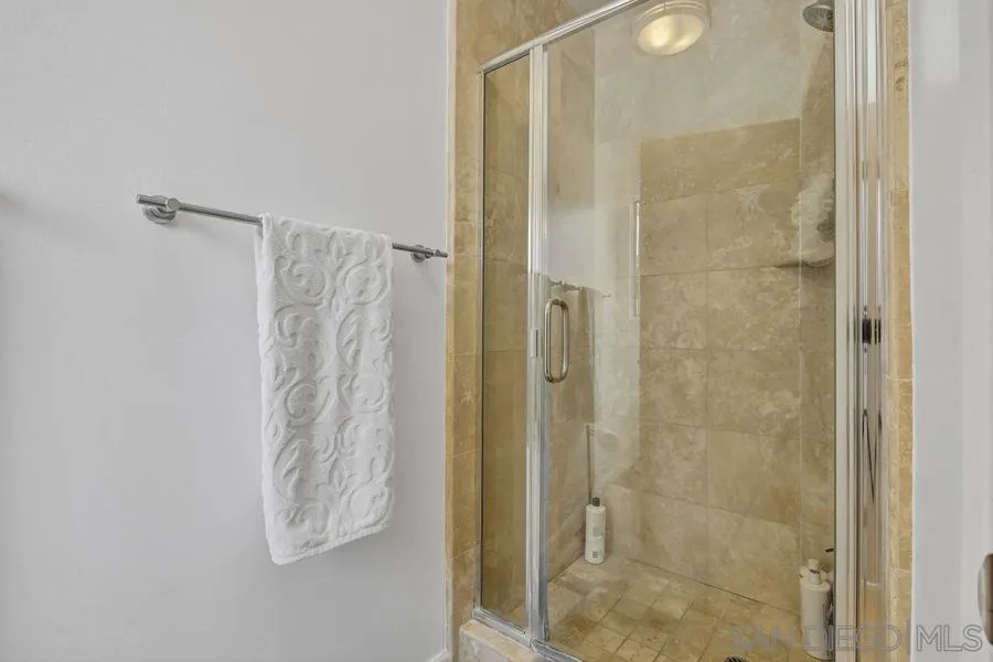 1758 Edgefield Lane Encinitas, CA 92024 - Photo 21 of 25 a bathroom with a shower