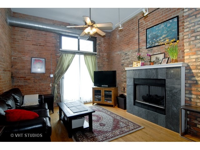 1330 West Monroe Street, Unit 105 Chicago, IL 60607 - Photo 3 of 10