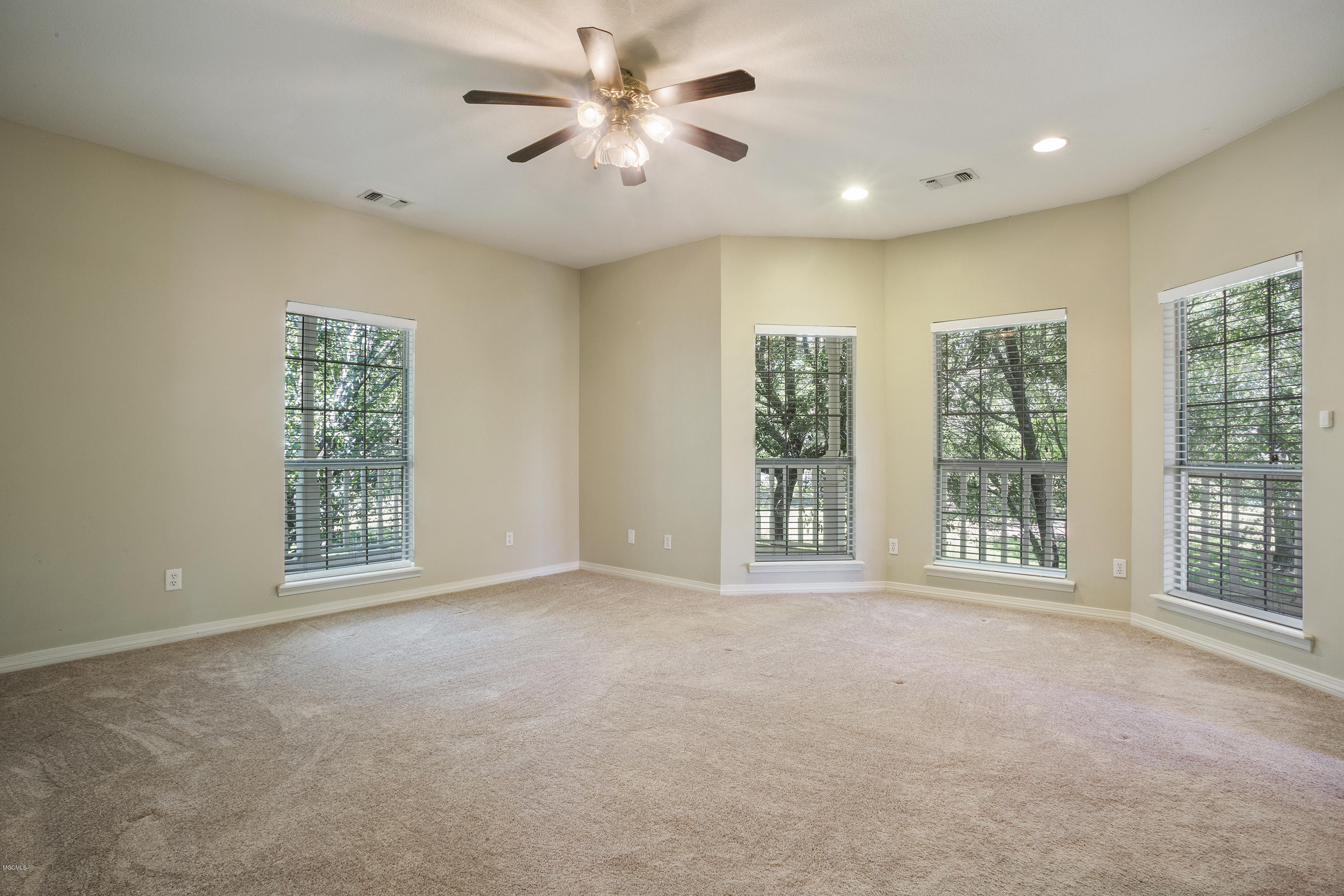 11700 Bluff Ridge Road Vancleave, MS 39565 - Photo 17 of 41 018