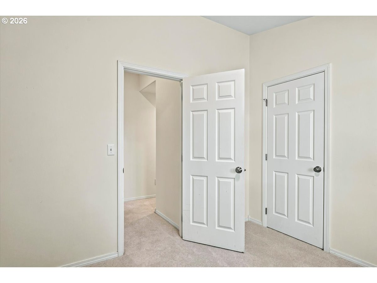 2439 Southwest 33rd Street Redmond, OR 97756 - Photo 21 of 40